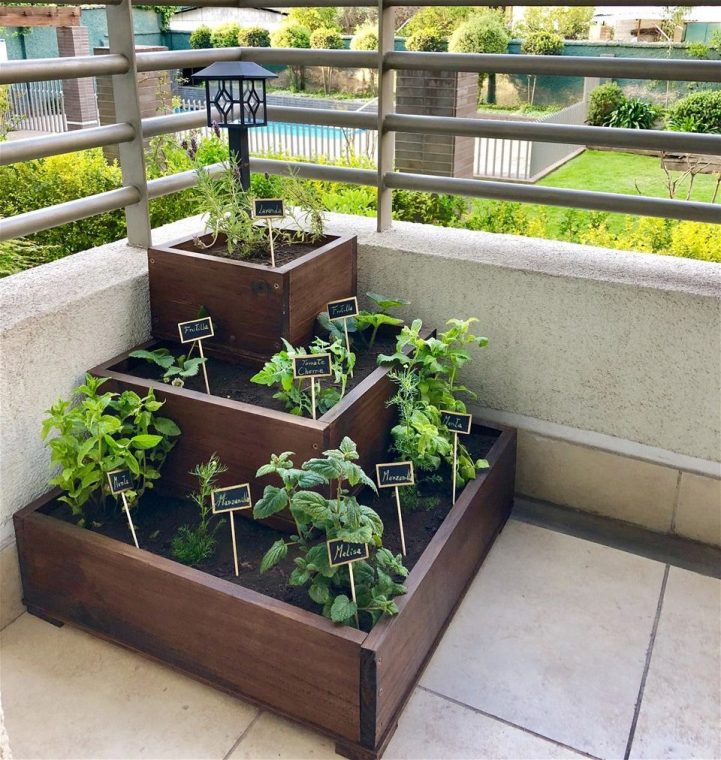 pyramid planter